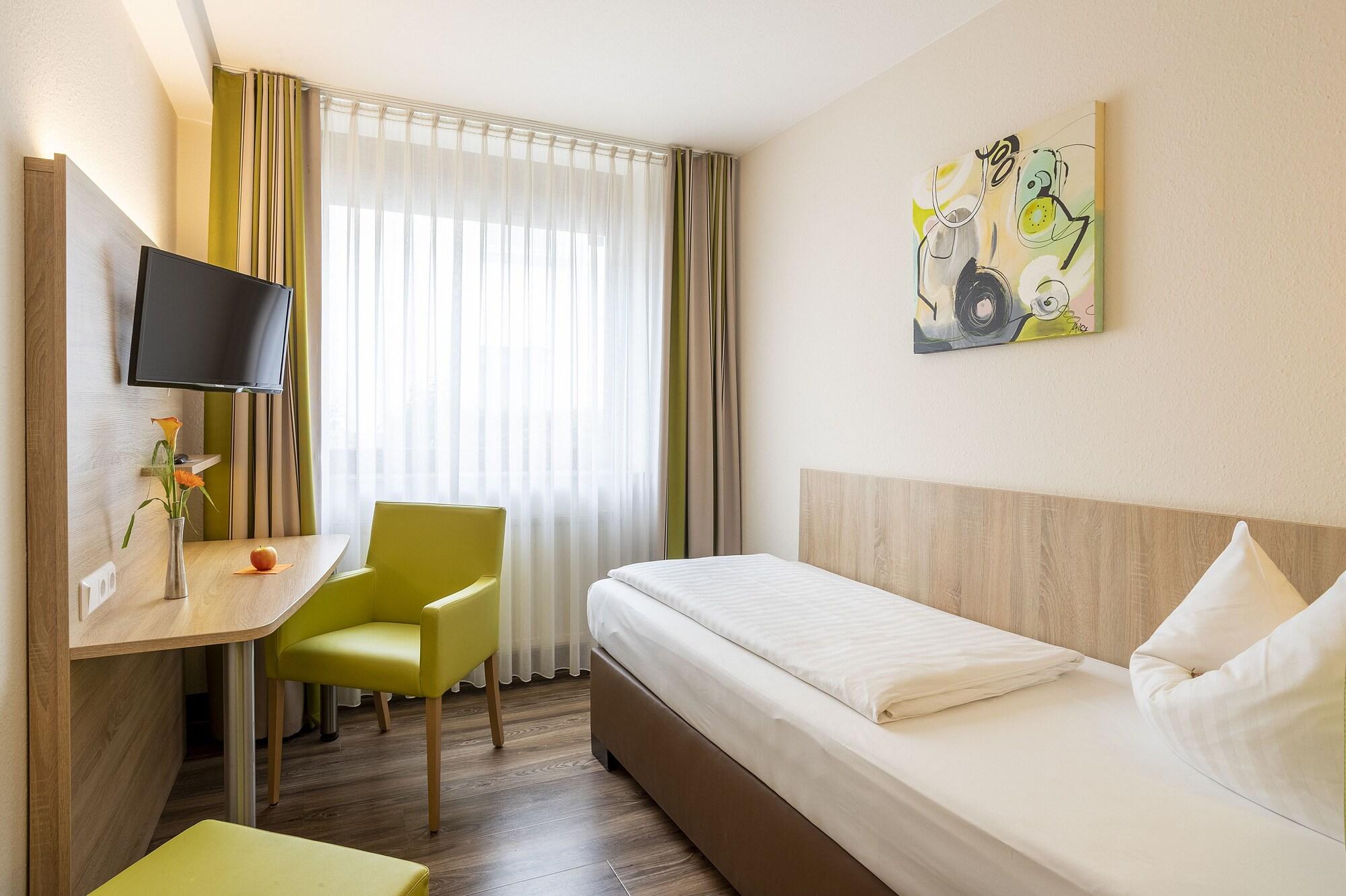 Kleefelder Hof Hotel Hannover Exterior photo
