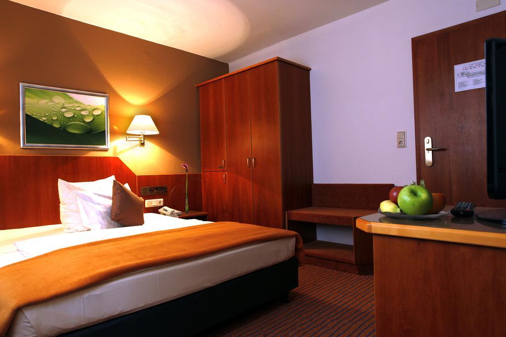 Kleefelder Hof Hotel Hannover Exterior photo