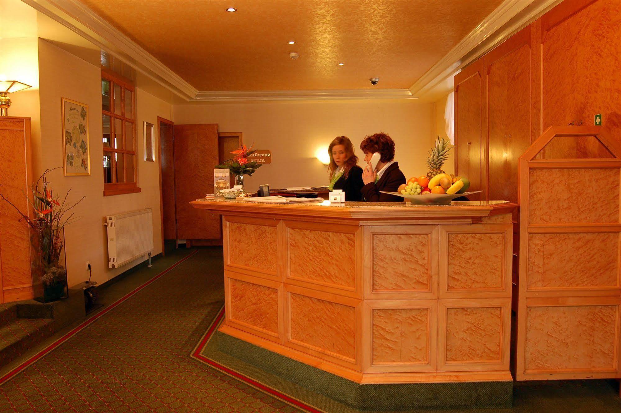Kleefelder Hof Hotel Hannover Exterior photo